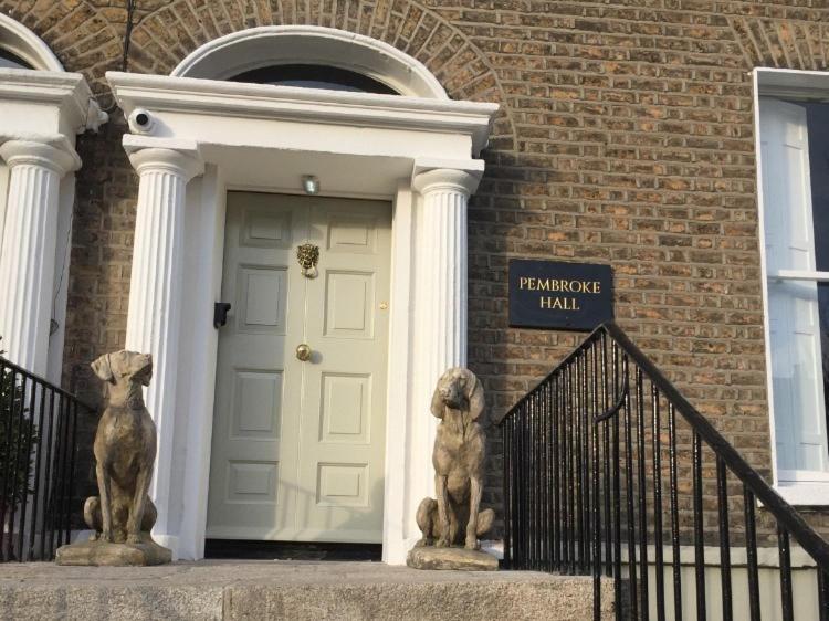 Pembroke Hall Dublin Rum bild