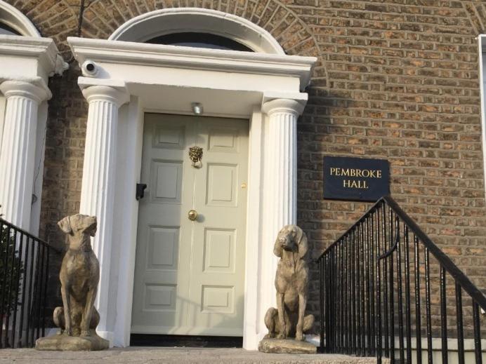 Pembroke Hall Dublin Rum bild