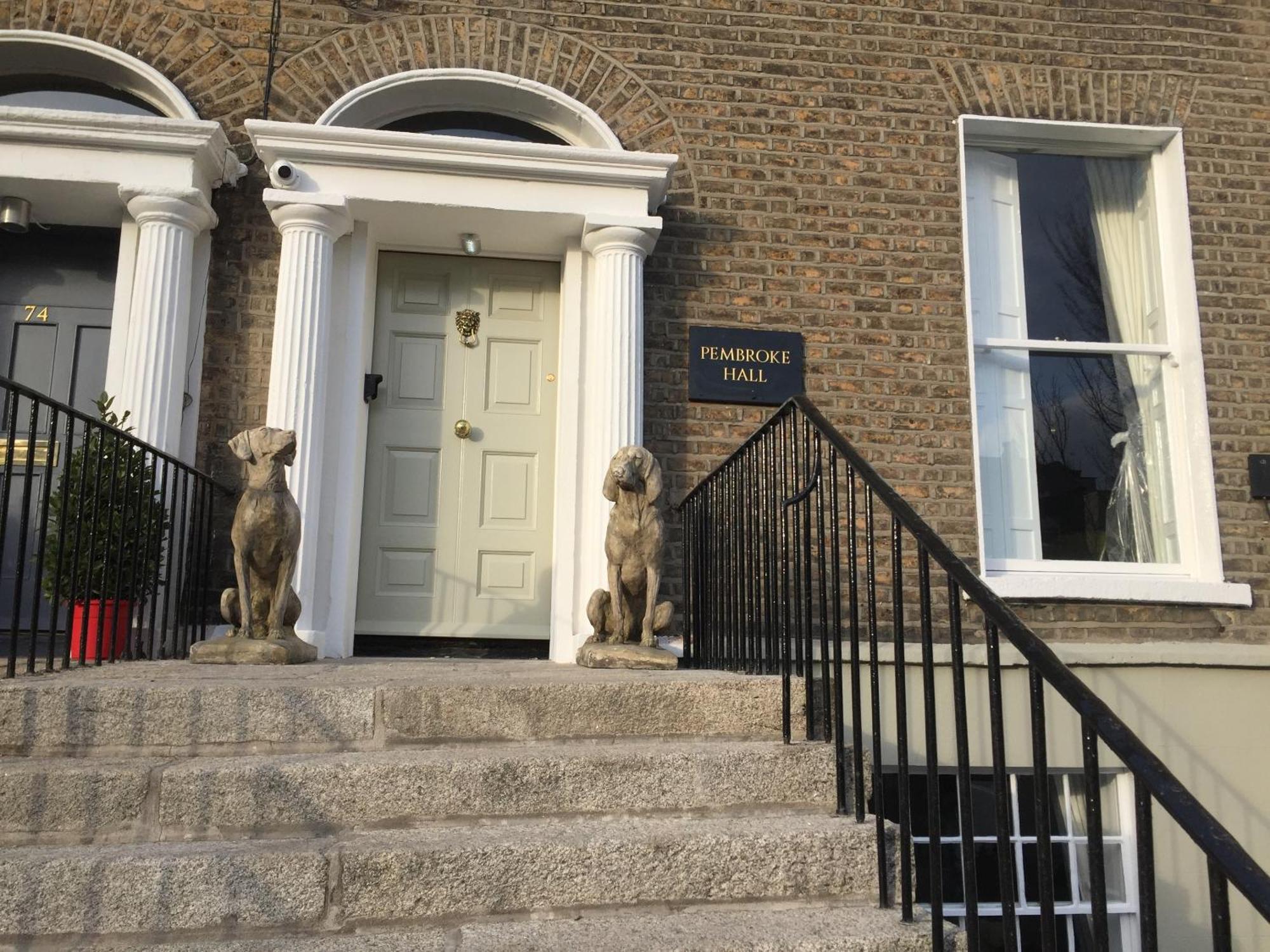 Pembroke Hall Dublin Rum bild